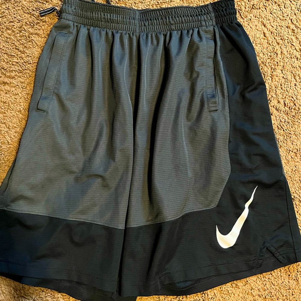 Sri-fit Nike basketball shorts
